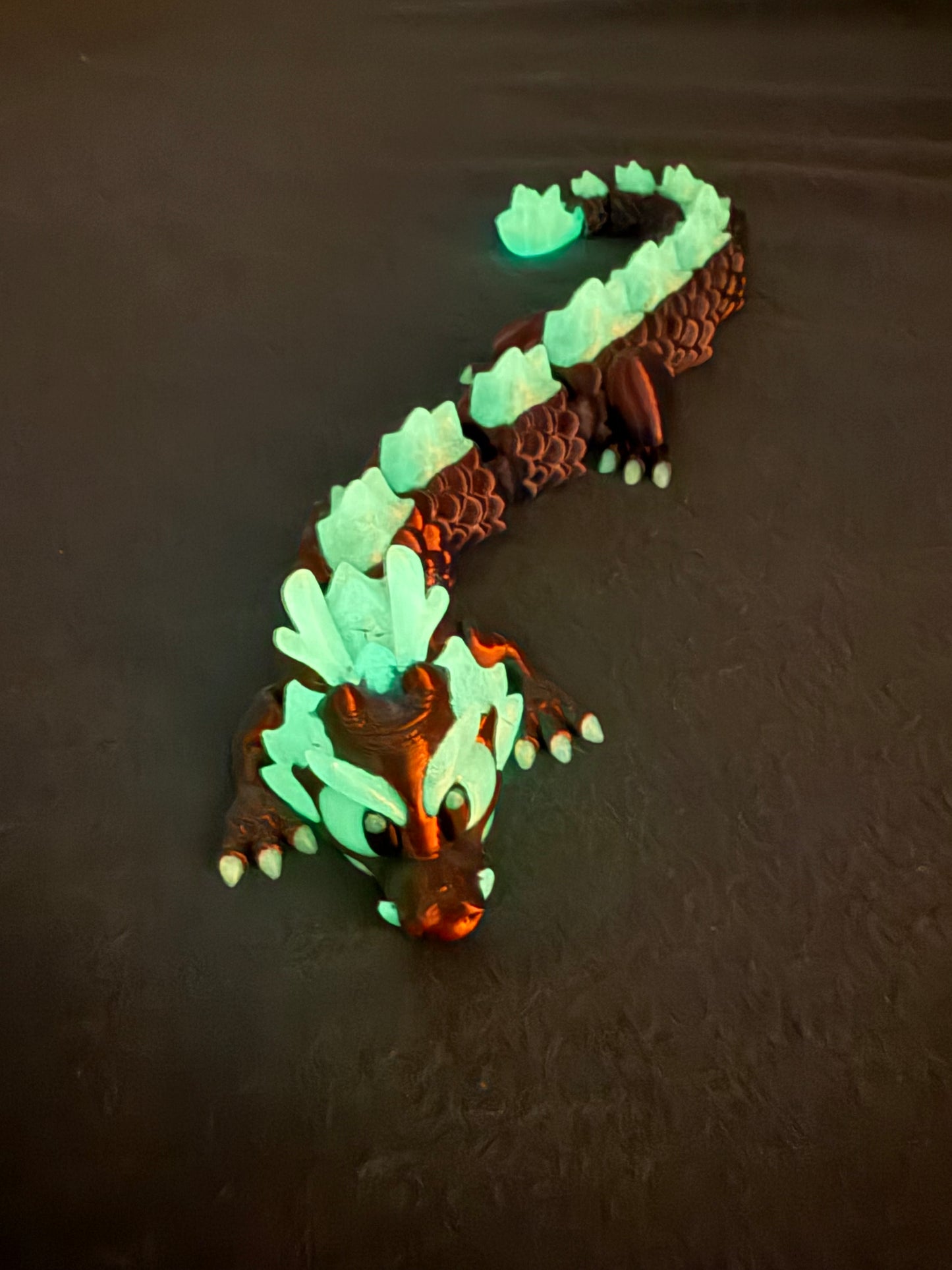 mehrfarbiger Flexi Drachen- leuchtet im Dunkeln
